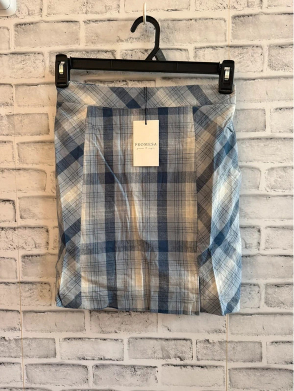 NWT! Women’s Promesa blue and white checked skirt Medium